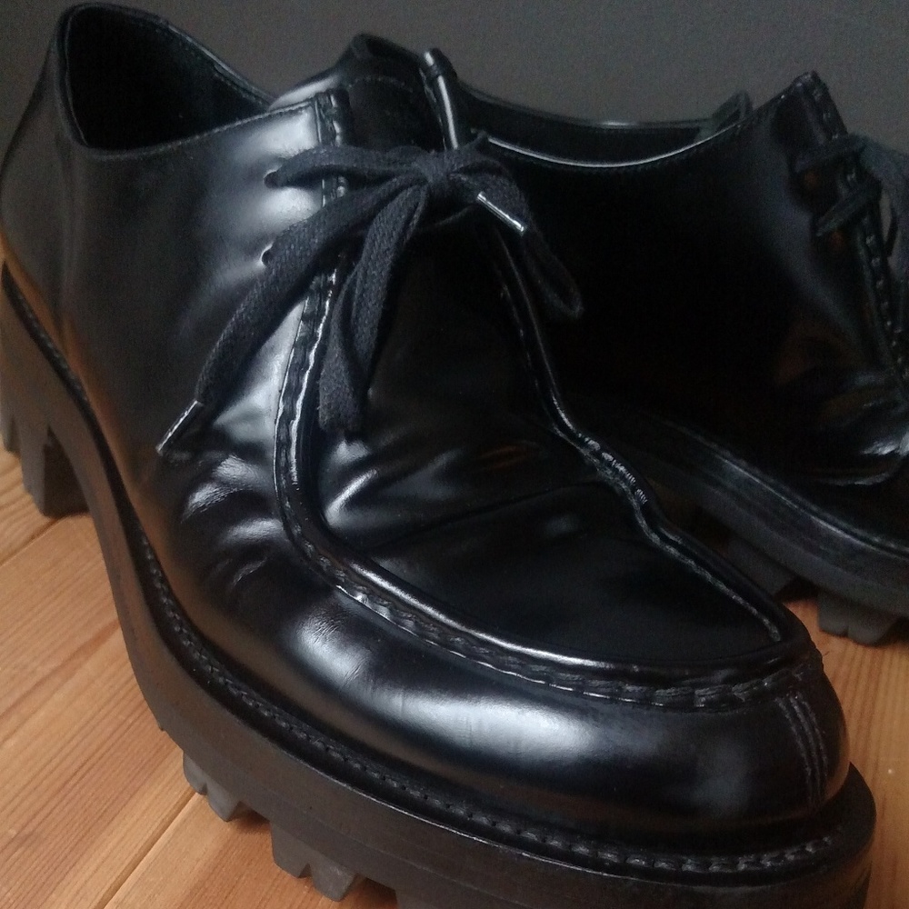 Prada Black Leather Men's Spazzolato Shoes